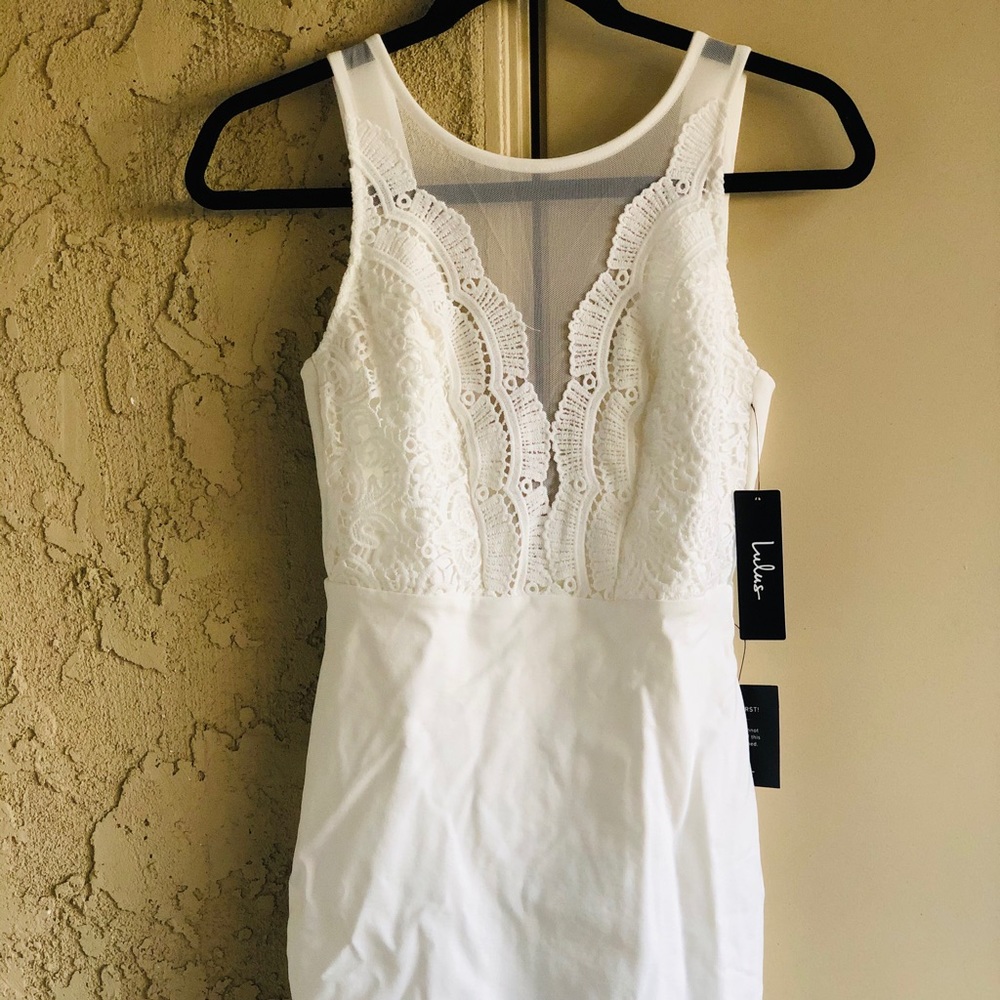 Coquina white lace bodycon dress